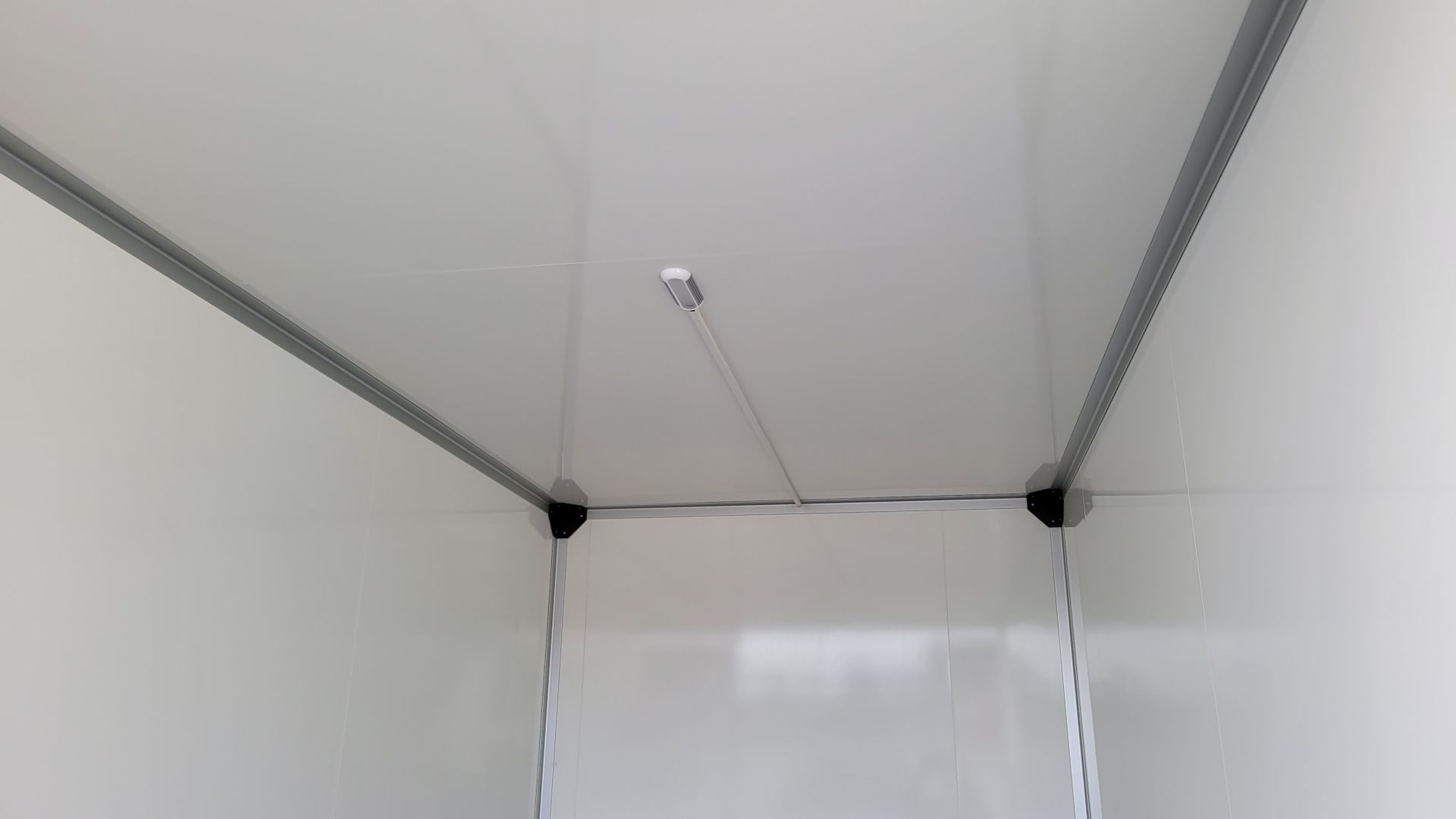 Humbaur HK 253718-20 PF30 RA Kofferanhänger