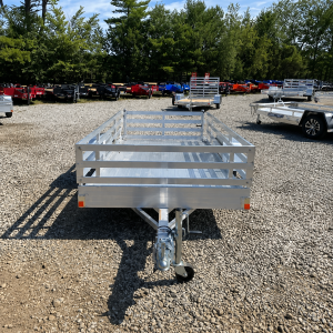 Bear Track 5,5 × 10 Aluminium-Hochlader 2.2K mit 3-Schienen-Kit (Modell 2026)